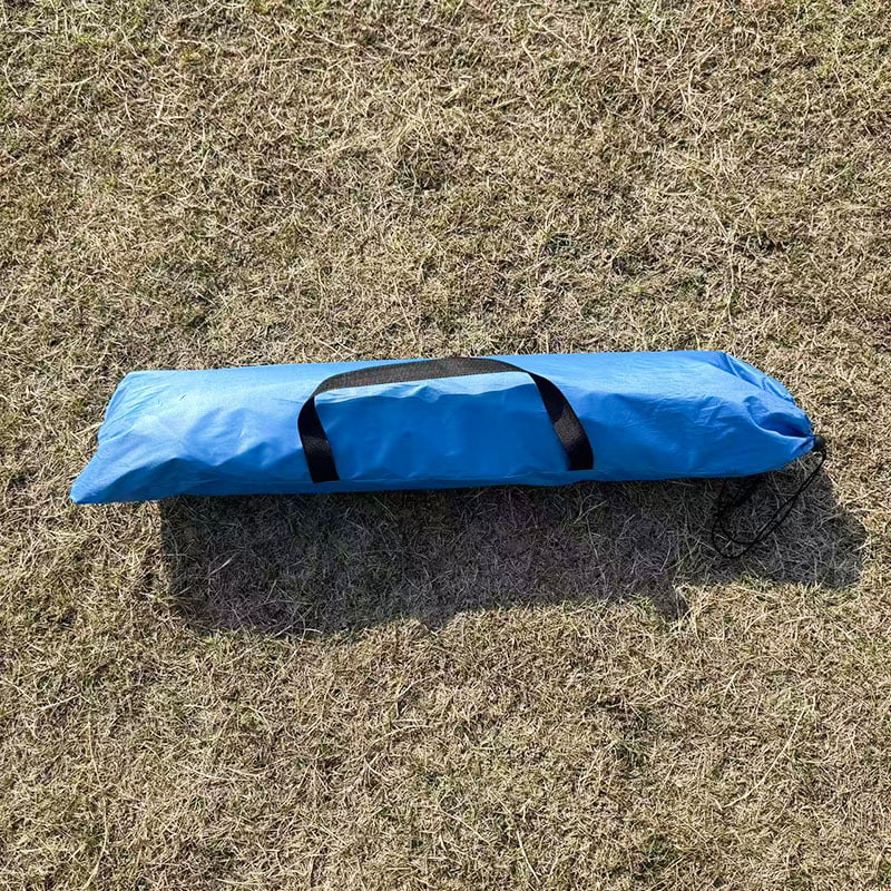 Leichtes, dreiseitig belüftetes Strandzelt