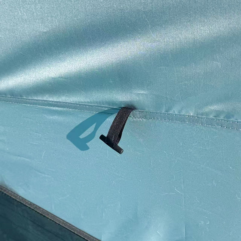 Schnell aufzubauendes, tragbares Strandzelt für mehrere Personen im Freien