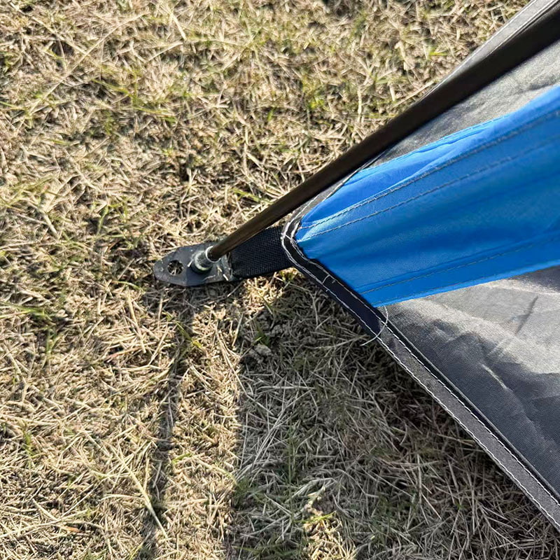Leichtes, dreiseitig belüftetes Strandzelt
