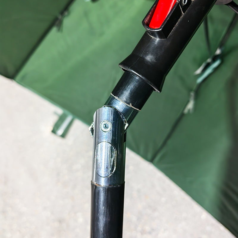 2,2 m langer, militärgrüner Schirm mit Baldachin